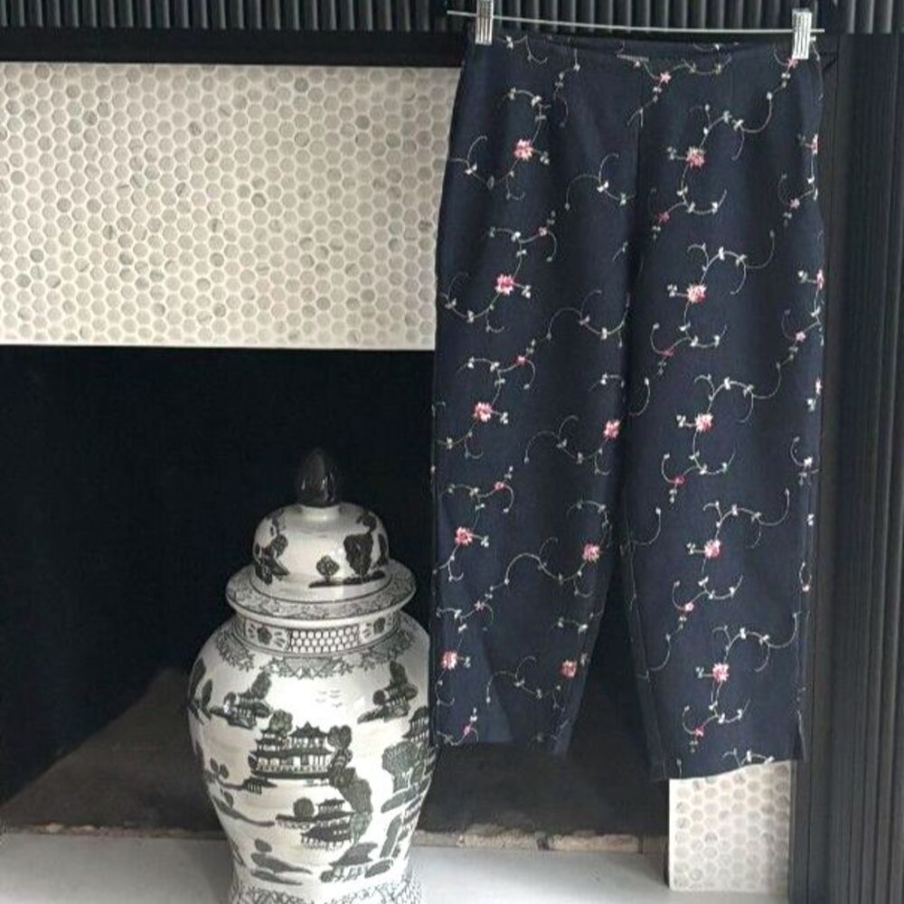 Vintage Fall Floral Embroidered Denim Capri Pants Size 4P - Picture 3 of 5